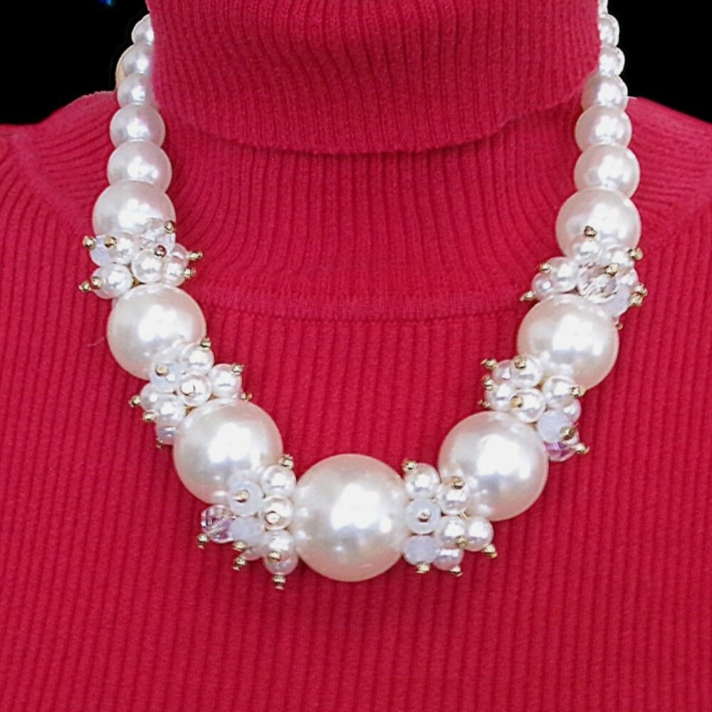 Large pearl bead necklace with big and bold round white pearl beads